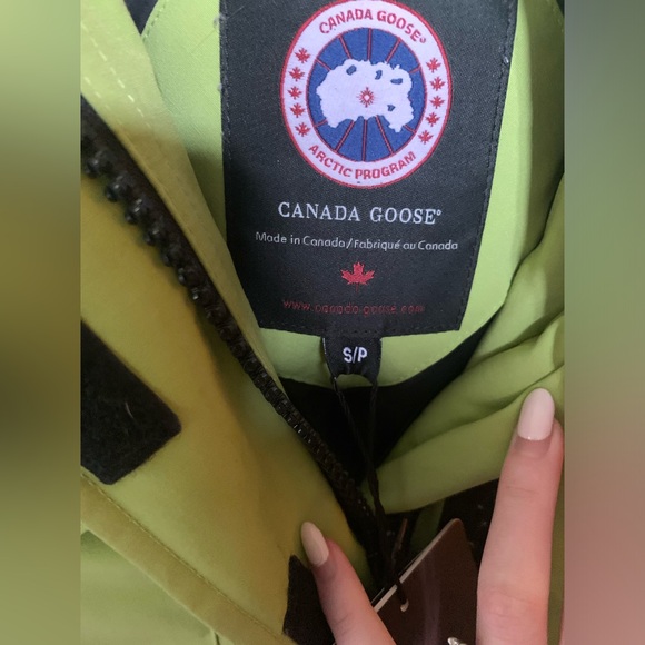 Canada Goose Green Jacket - Picture 3 of 5